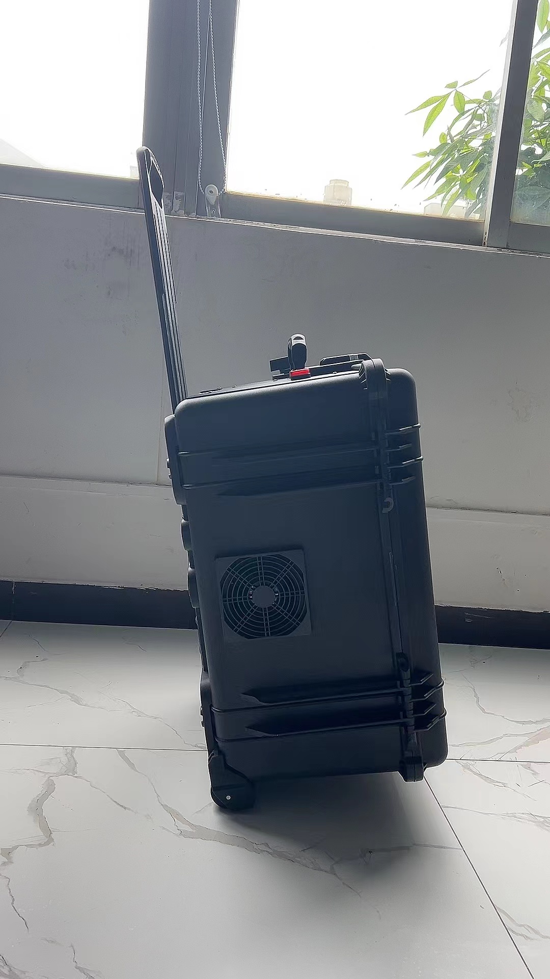 安居手拉箱型移动通信干扰器